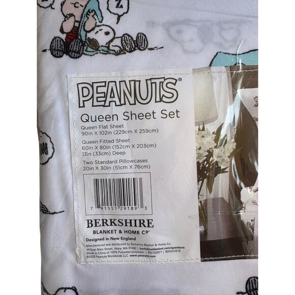 Peanuts Queen Sheet Set Berkshire Snoopy Sleeping Charlie Woodstock  New Gift - Picture 2 of 5